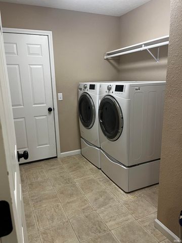 1217 Park Meadows Drive, Goshen, IN 46526