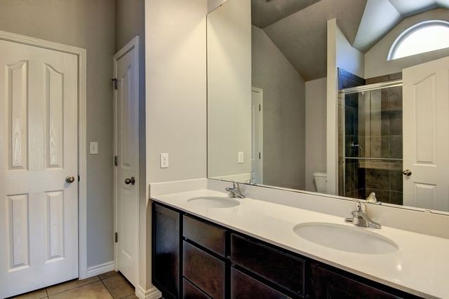3021 Cantabria St, Corpus Christi, TX 78415