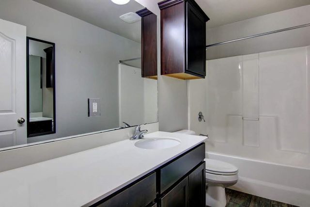 3021 Cantabria St, Corpus Christi, TX 78415
