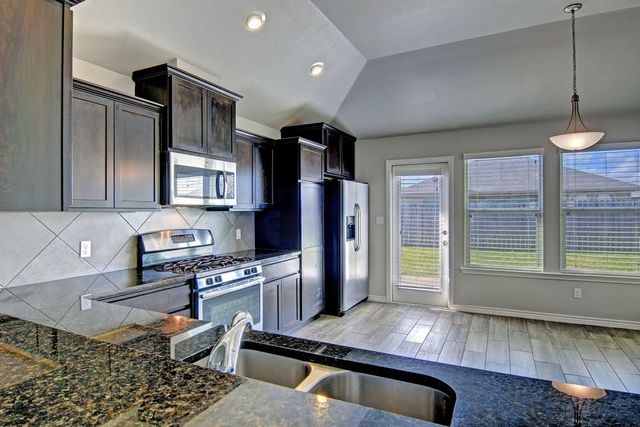 3021 Cantabria St, Corpus Christi, TX 78415