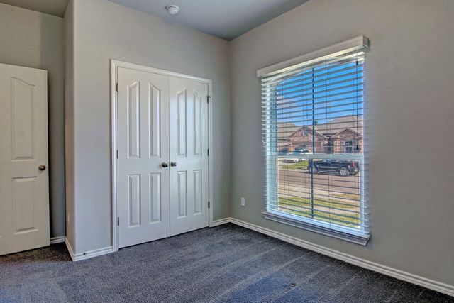 3021 Cantabria St, Corpus Christi, TX 78415