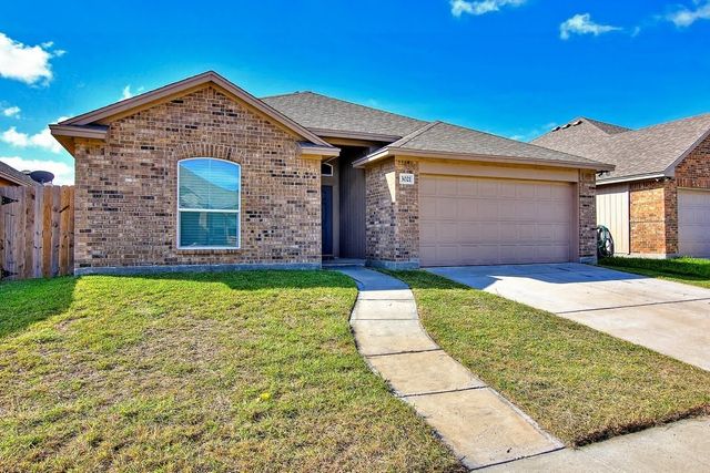 3021 Cantabria St, Corpus Christi, TX 78415