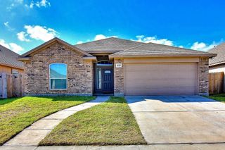 3021 Cantabria St, Corpus Christi, TX 78415