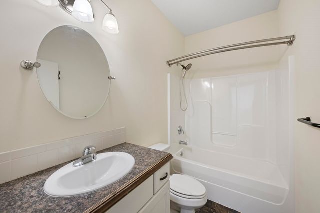 3810 N Rutgers Ct, Maize, KS 67101