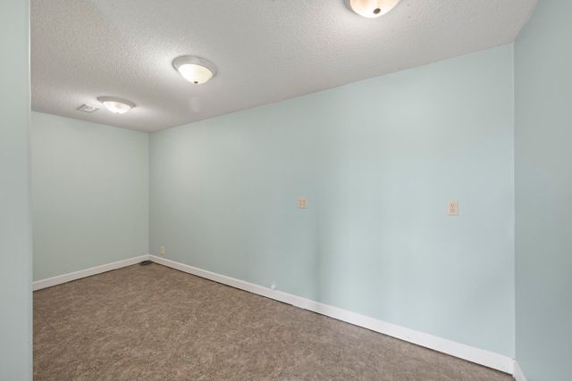 3810 N Rutgers Ct, Maize, KS 67101