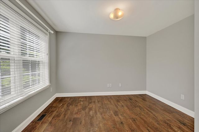 24 LANDAU DR, Westminster, MD 21157