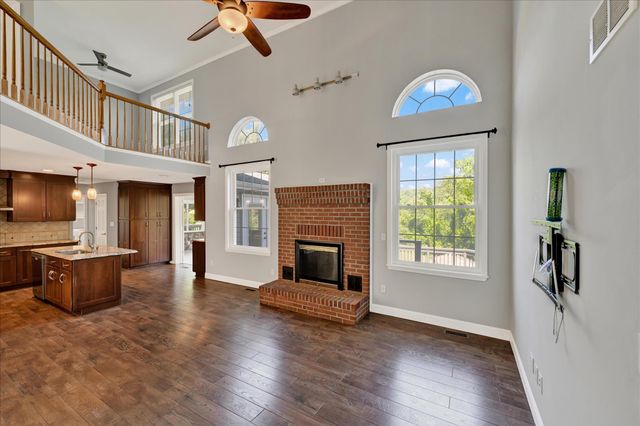 24 LANDAU DR, Westminster, MD 21157