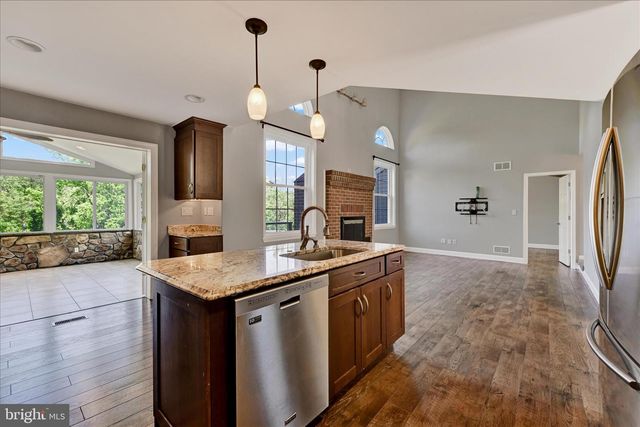 24 LANDAU DR, Westminster, MD 21157