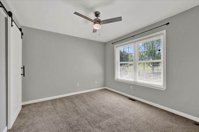 24 LANDAU DR, Westminster, MD 21157
