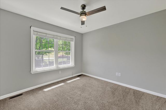 24 LANDAU DR, Westminster, MD 21157