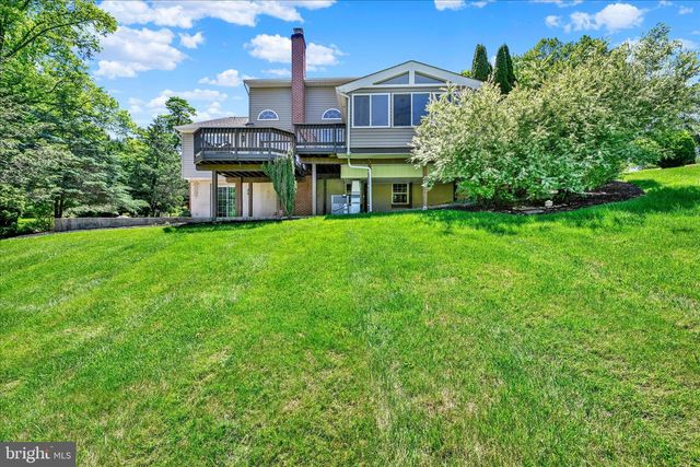 24 LANDAU DR, Westminster, MD 21157