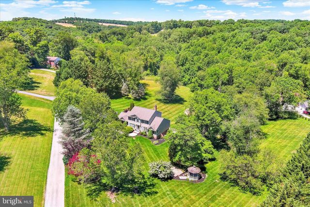 24 LANDAU DR, Westminster, MD 21157