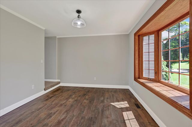 24 LANDAU DR, Westminster, MD 21157
