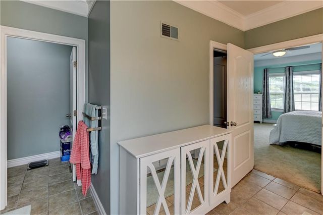 801 NE Sonora Valley Circle, Blue Springs, MO 64014
