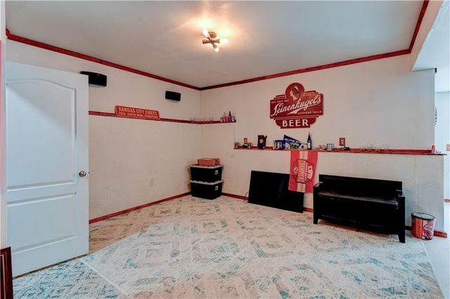 801 NE Sonora Valley Circle, Blue Springs, MO 64014