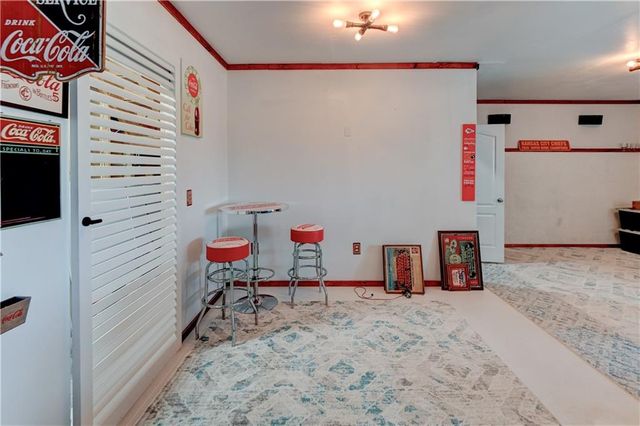 801 NE Sonora Valley Circle, Blue Springs, MO 64014