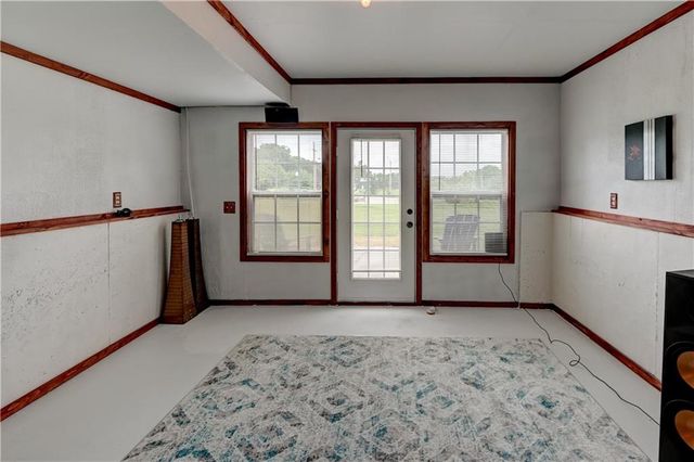 801 NE Sonora Valley Circle, Blue Springs, MO 64014