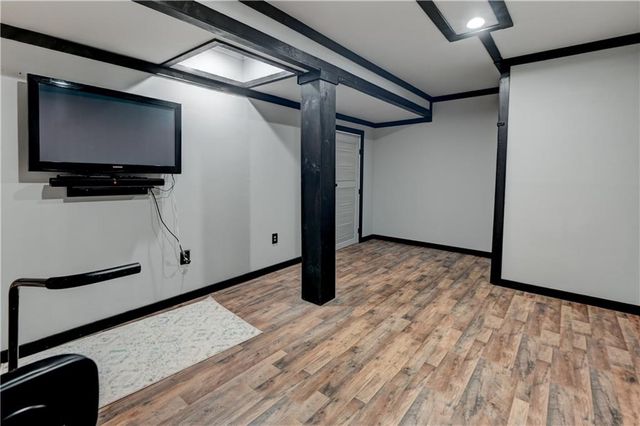 801 NE Sonora Valley Circle, Blue Springs, MO 64014