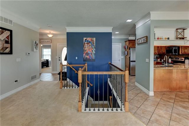 801 NE Sonora Valley Circle, Blue Springs, MO 64014