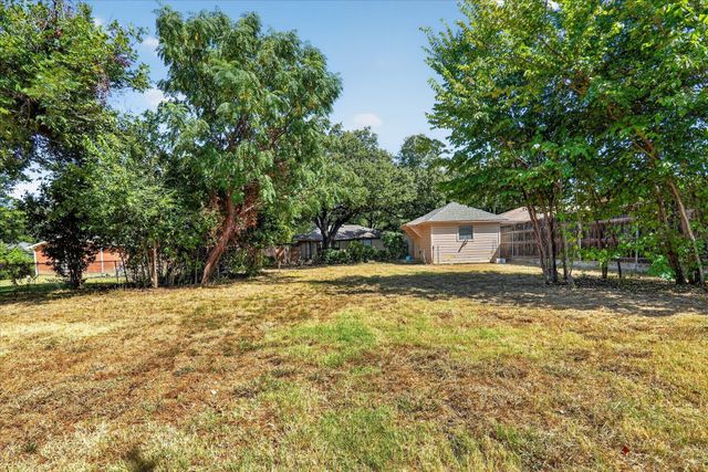 1516 Francis Street, Carrollton, TX 75006