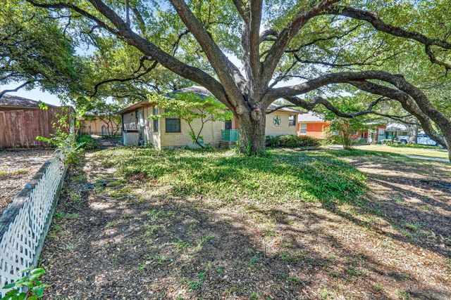 1516 Francis Street, Carrollton, TX 75006