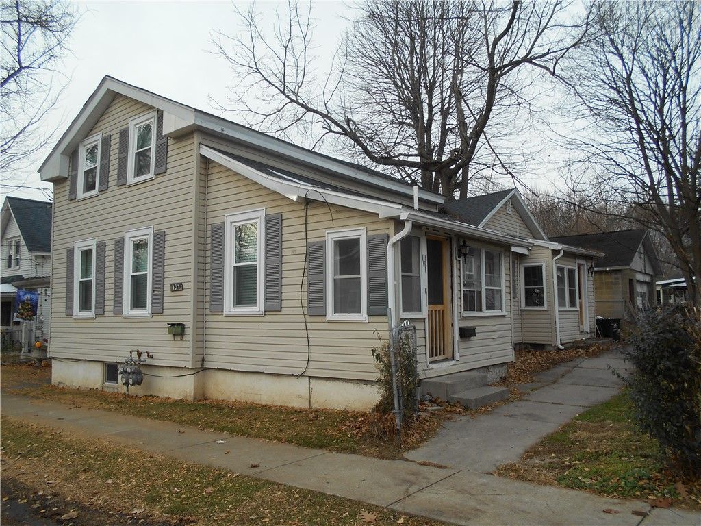 131 VanAnden, Auburn, NY 13021