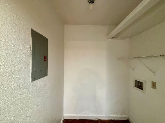 8287 Creekbend Drive 8287, Houston, TX 77071