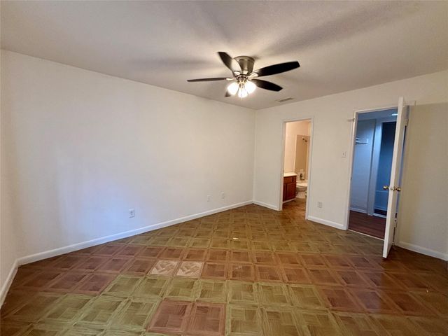 8287 Creekbend Drive 8287, Houston, TX 77071