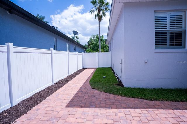 2652 QUEEN MARY PLACE, Maitland, FL 32751