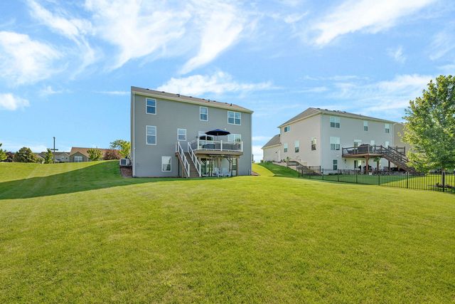 702 Kentshire Drive, Yorkville, IL 60560