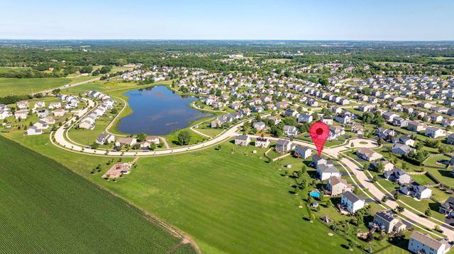 702 Kentshire Drive, Yorkville, IL 60560