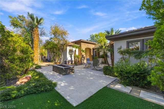 26 Fountainhead Circle, Henderson, NV 89052