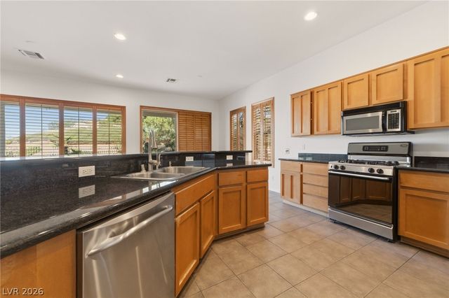 26 Fountainhead Circle, Henderson, NV 89052