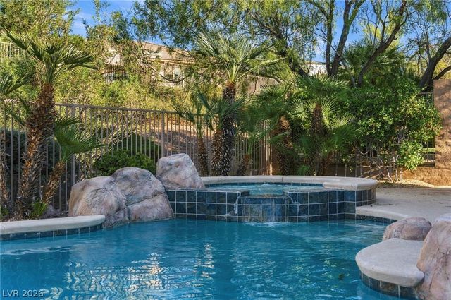 26 Fountainhead Circle, Henderson, NV 89052