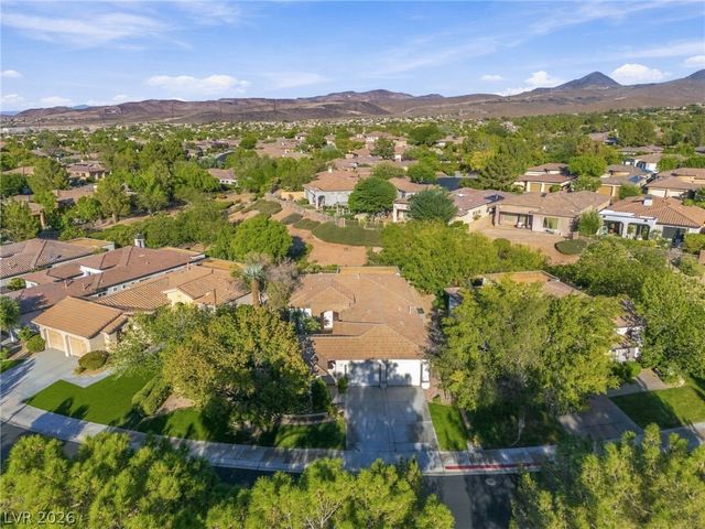 26 Fountainhead Circle, Henderson, NV 89052