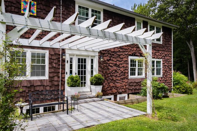 1295 Lime Kiln Road, Charlotte, VT 05445