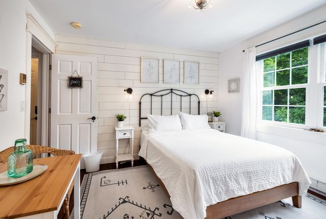 1295 Lime Kiln Road, Charlotte, VT 05445