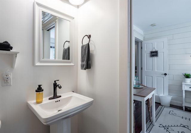 1295 Lime Kiln Road, Charlotte, VT 05445