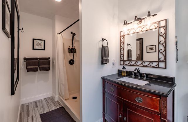 1295 Lime Kiln Road, Charlotte, VT 05445