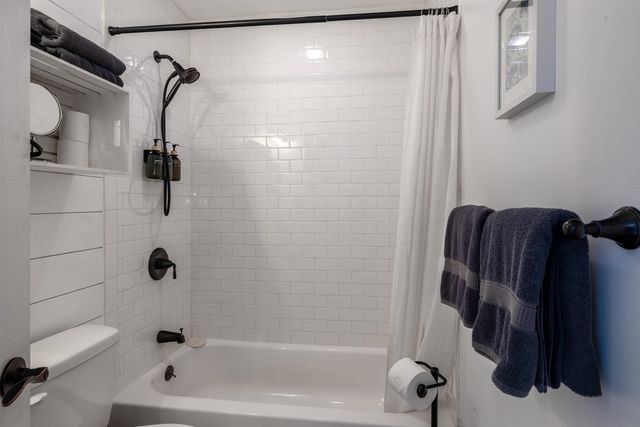 1295 Lime Kiln Road, Charlotte, VT 05445