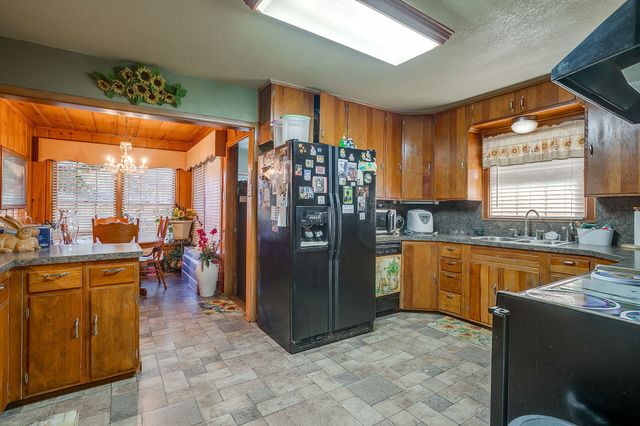 703 E Morgan, Meridian, TX 76665