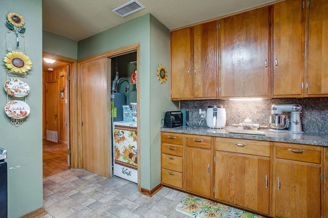 703 E Morgan, Meridian, TX 76665