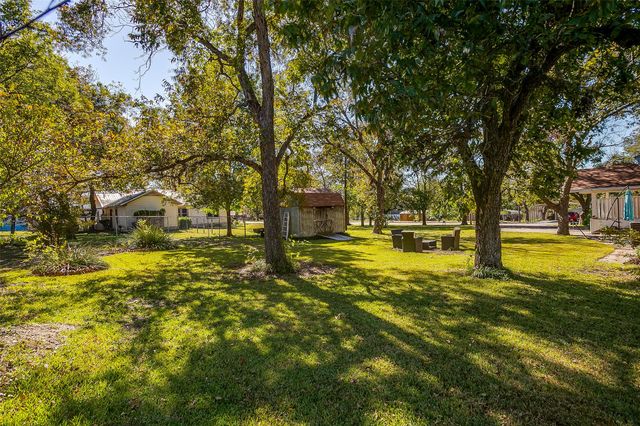 703 E Morgan, Meridian, TX 76665