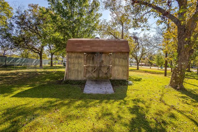 703 E Morgan, Meridian, TX 76665