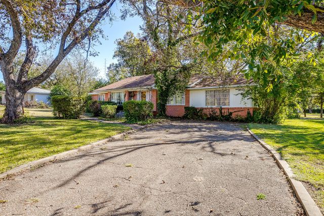 703 E Morgan, Meridian, TX 76665