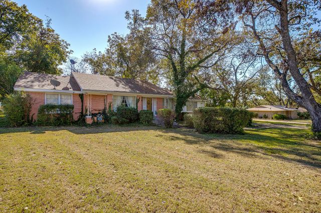 703 E Morgan, Meridian, TX 76665