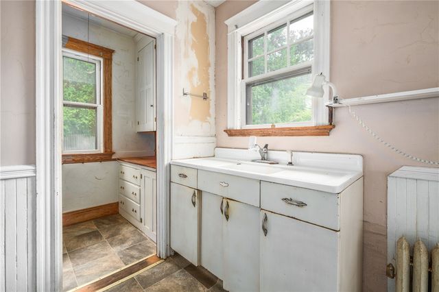 78 Grotto Avenue, Providence, RI 02906
