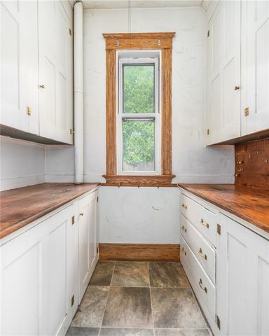 78 Grotto Avenue, Providence, RI 02906
