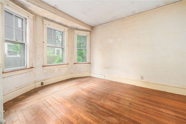 78 Grotto Avenue, Providence, RI 02906