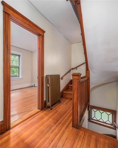 78 Grotto Avenue, Providence, RI 02906